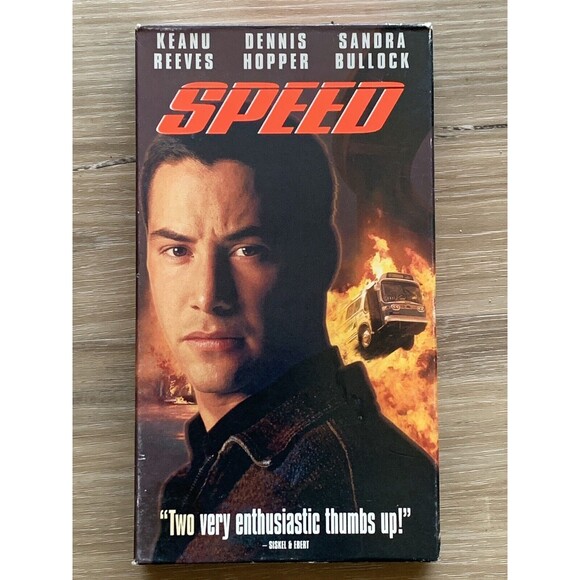 SPEED VHS 1994 Keanu Reeves Sandra Bullock Bomb On Bus Will Explode If It Stops - Picture 1 of 4